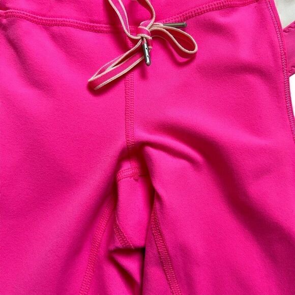 Lululemon Heat it Up Crop Pink‎ - Picture 5 of 6